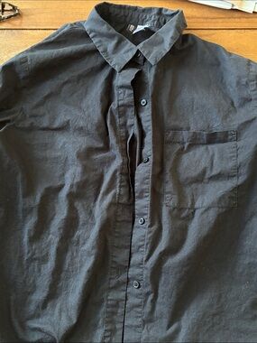Divided Black Casual Button-Down Shirt with Chest Pocket